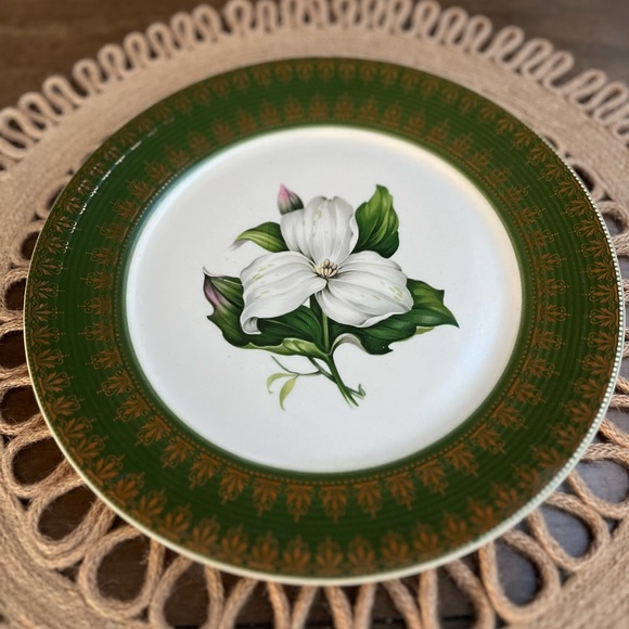 L'Triomphe American Limoges Trillium Forest Green Filigree 22K Gold Dinner Plate - Picture 4 of 4